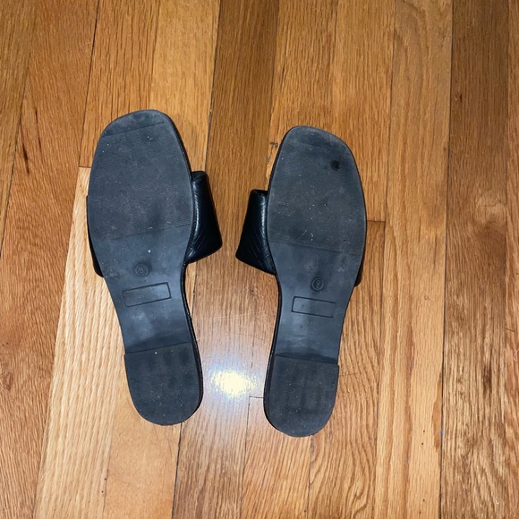 Black slide sandals for women - Picture 2 of 5